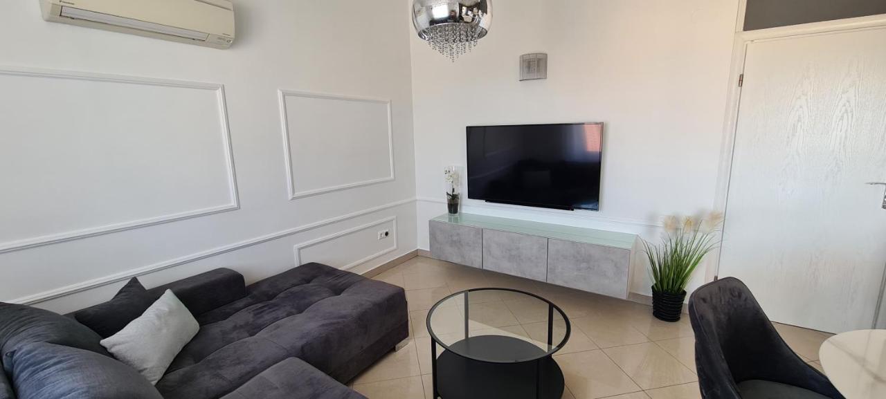 Apartman Moris Malinska Luaran gambar