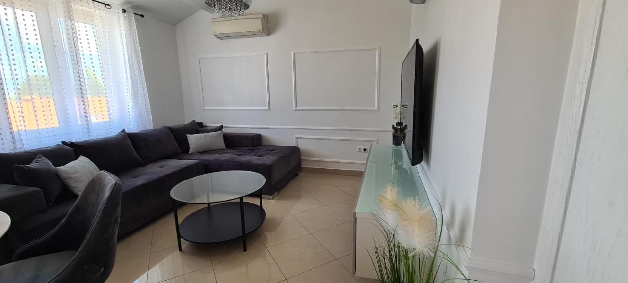 Apartman Moris Malinska Luaran gambar