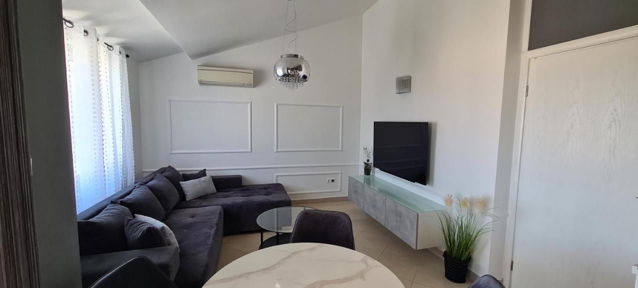 Apartman Moris Malinska Luaran gambar