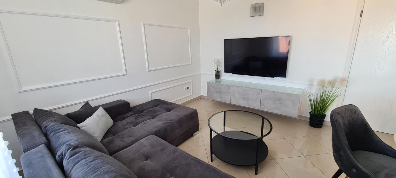 Apartman Moris Malinska Luaran gambar