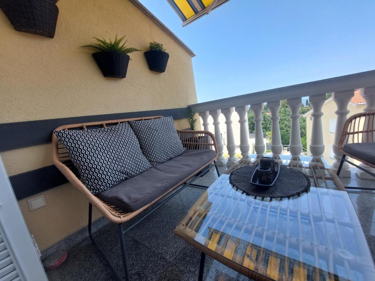 Apartman Moris Malinska Luaran gambar